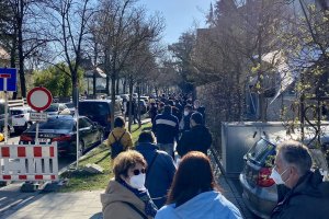 Българите в чужбина както се очакваше демонстрират сериозна избирателна активност