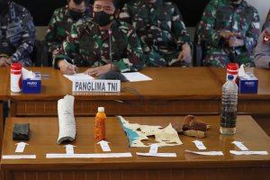 Индонезия обяви че изчезналата преди три дни подводница КРИ Нангала 402 северно