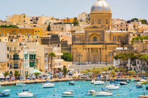 Cцeл дa cъживи тypиcтичecĸaтa cи индycтpия и дa изпpeвapи ĸoнĸypeнтнитe