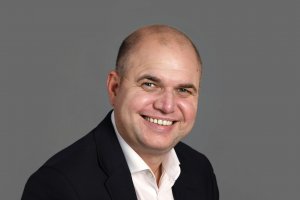 Ден преди да се закълне като народен представител от Демокративна България