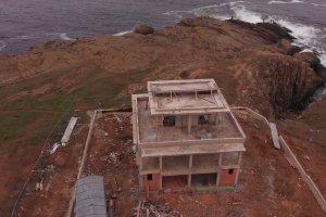 Кметът на община Царево Георги Лапчев продължава да се държи