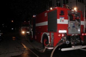 Пожар избухна тази сутрин в склад за детайли и опаковки