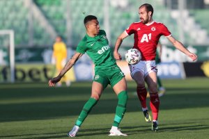 Любослав Пенев постигна първата си победа след завръщането си като