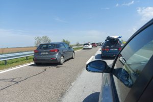 Изключително натовен е трафикът по магистралите  Хемус Струма и Тракия заради петте