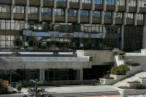 Криворазбраната академична автономия роди през годините не една и две феодални