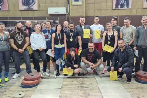 Клуб по вдигане на тежести Славия традиционно събра щангисти