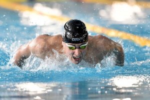 17 годишният Йосиф Миладинов увенча чудесното представяне на българските плувци на