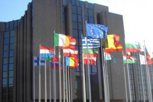 Журналистите продължават да работят в тежки условия при нарастващ финансов