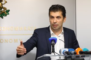 Разкритията как държавната Българска банка за развитие е отпускала под формата