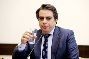 Финансовият министър Асен Василев даде нови подробности за започналата проверка