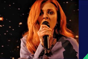 Два дни преди началото на Евровизия 2021 след като изпуснаха цяла година феновете на