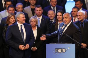 Всяка партия колкото и успешно да се развива рано или