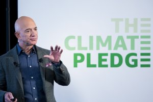 Джеф Безос напуска Amazon в началото на юли