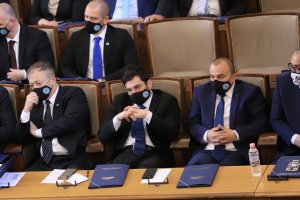 На всеки поредни избори отиваме с изменени в последния момент