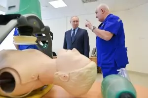 Путин сравни "Спутник V" с автомат "Калашников"