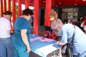 38 117 ваксини са поставени вчера в България невероятно