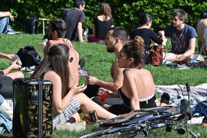 Долната камара на германския парламент отмени редица коронавирусни ограничения за