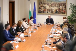 Сблъсъкът на гледни точки и интереси е в самата природа