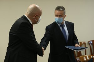 Служебният министър на правосъдието Янаки Стоилов е готов да провери твърденията