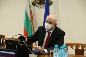 Случва се тричане на съдии а не на прокурори Това