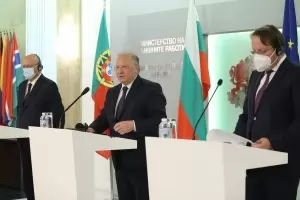 България се опря и на Еврокомисията заради Северна Македония