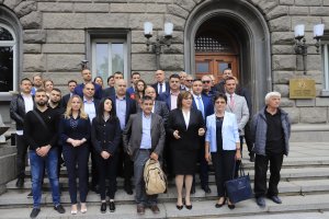 След неочакваните резултати от предните парламентарни избори на 4 април