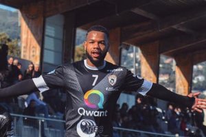 ЦСКА София проявява интерес към халфа на френския четвъртодивизионен Кане Русион Йоан Бай