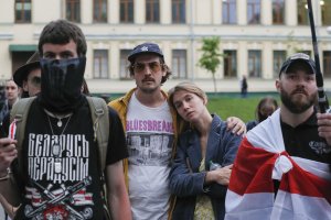  Международното възмущение от поведението на Александър Лукашенко който вчера принуди