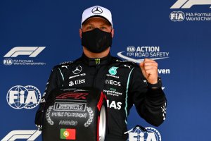 Финландският пилот на Мерцедес Валтери Ботас спечели квалификацията за Гран