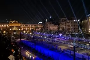 Египет затваря за две седмици магазини, ресторанти, молове