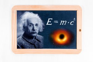 Писмо от Алберт Айнщайн в което изписва своето уравнение E