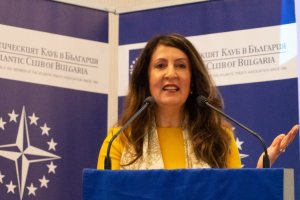 Борбата с корупцията е пряко свързана с позицията на България