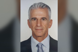 56 годишният ветеран от израелските тайни служби и специалист по вербуването Давид Барнеа е