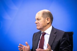 Вицеканцлерът и министър на финансите Олаф Шолц бе избран от Германската