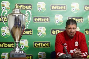 Треньорът на ЦСКА София Любослав Пенев се изказа скептично за начина