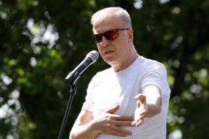 На 1 май собственикът на Левски Наско Сираков обяви с драматично