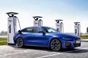 Още преди няколко месеца BMW показа електрическо купе с 4