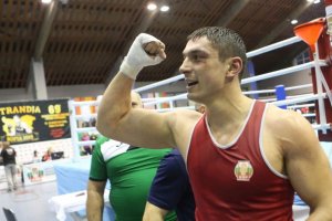 Нови две победи извоюваха българските боксьори на световното първенство за