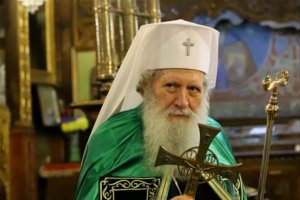 Българският патриарх Неофит е бил приет вчера в болница съобщи