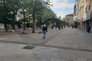 2 г. след ремонта „Графа" нито е готов, нито е хубав