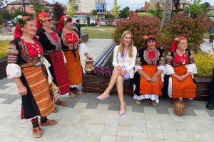 Ако денят си личи по заранта ни очаква бутафорна предизборна