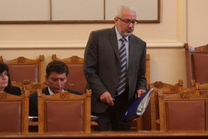 И бившият служебен вицепремиер и министър на здравеопазването Илко Семерджиев