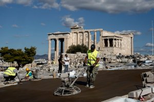 За пръв път в своята 2500 годишна история Акрополът в Атина