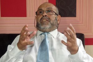 Легендарният варненски общински съветник Янко Станев бе отстранен днес от