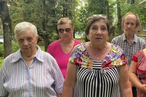 Активисти на руското обществено движение Отрядите на Путин застанаха в