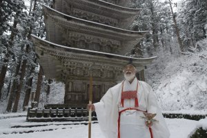 Над просторните равнини Шонай в Япония се издигат три върха