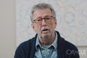 Напоследък много от известните ми приятели избягват да контактуват с мен оплака се Ерик