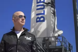 Безос е обвинен, че пренебрегва проблеми с ракетите на Blue Origin