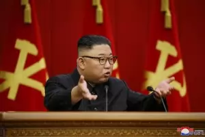 Ким Чен Ун уволнява партийни служители заради коронакризата