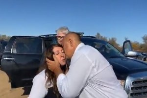 Мутрите са много глупави купуват си огромни коли за да